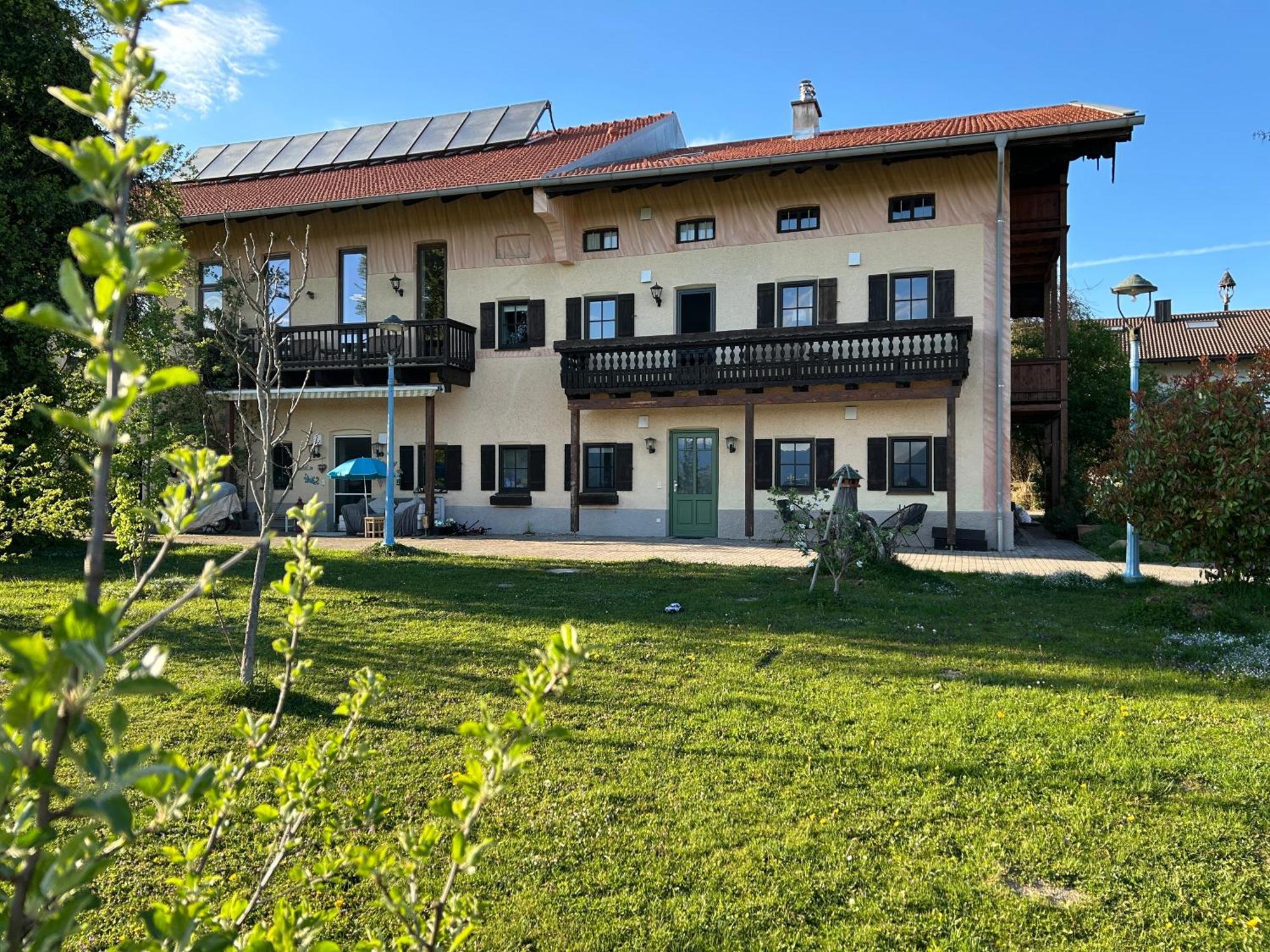 Black Horse Family Apartment - Barrierearm - Pfotenglueck - Familienzeit By Loewenherz Homes Stephanskirchen Екстер'єр фото